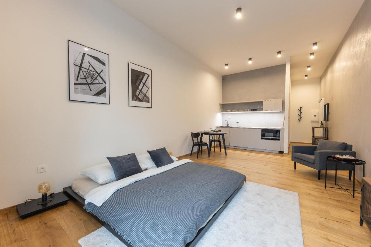 Piano Apartments - Licity Zilina Luaran gambar