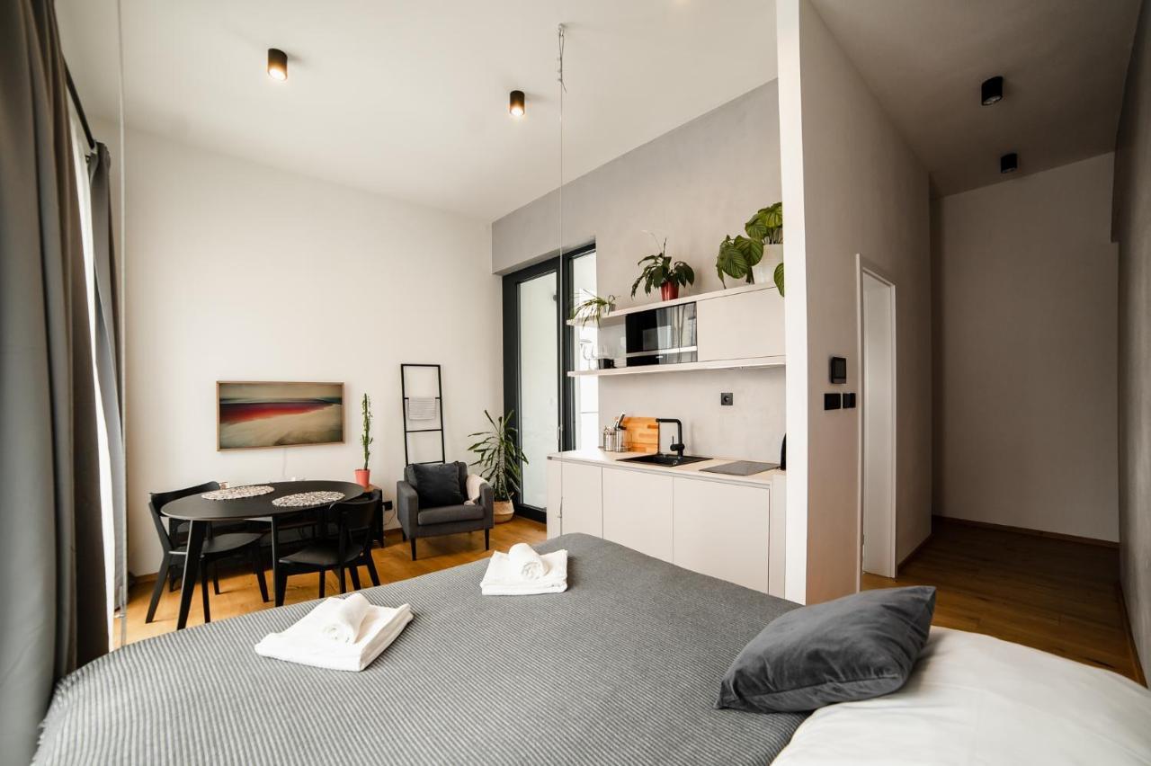 Piano Apartments - Licity Zilina Luaran gambar