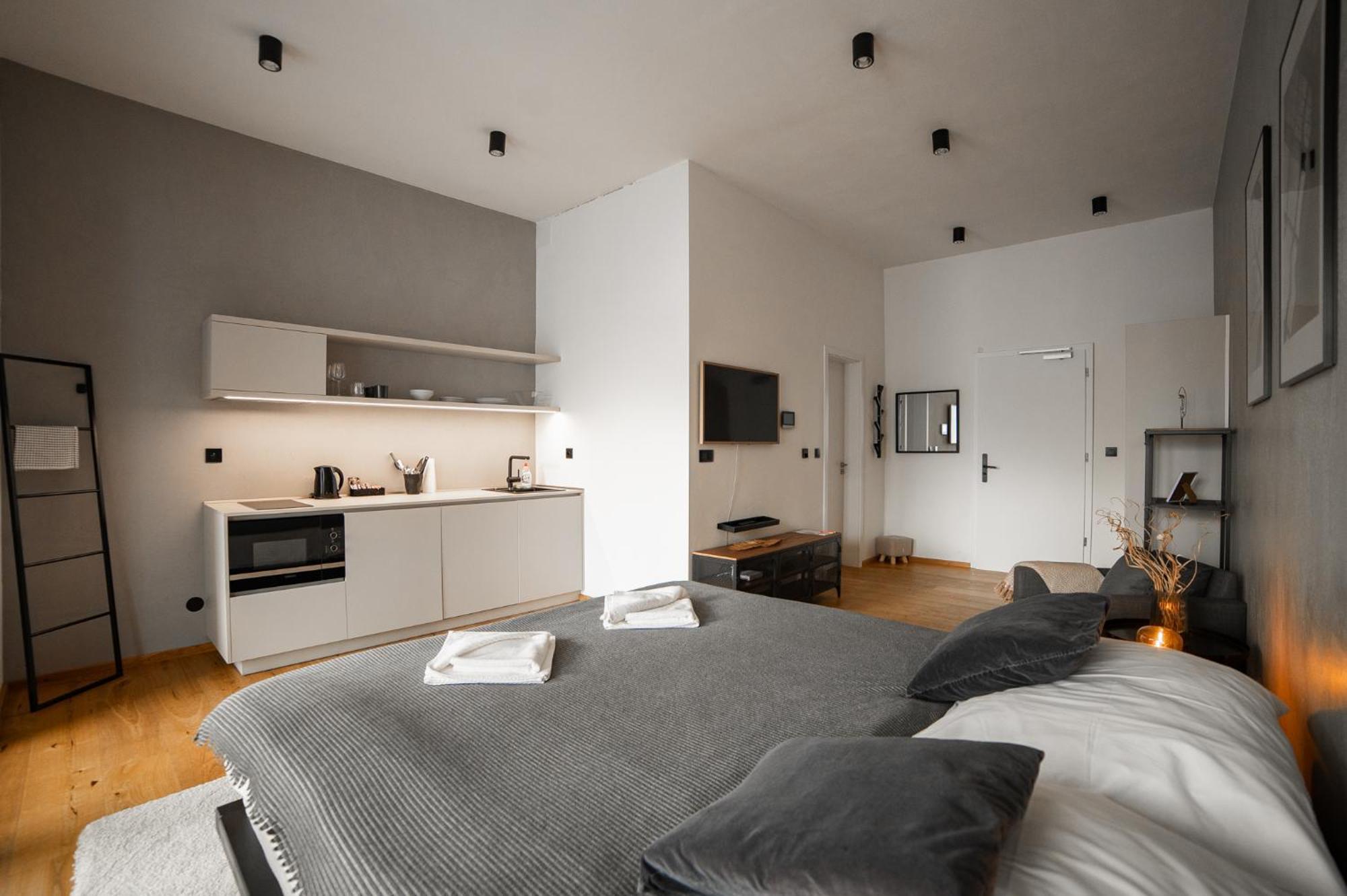 Piano Apartments - Licity Zilina Luaran gambar
